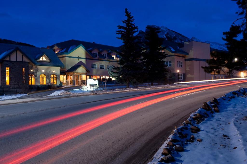 Ywca Banff Hotel المظهر الخارجي الصورة